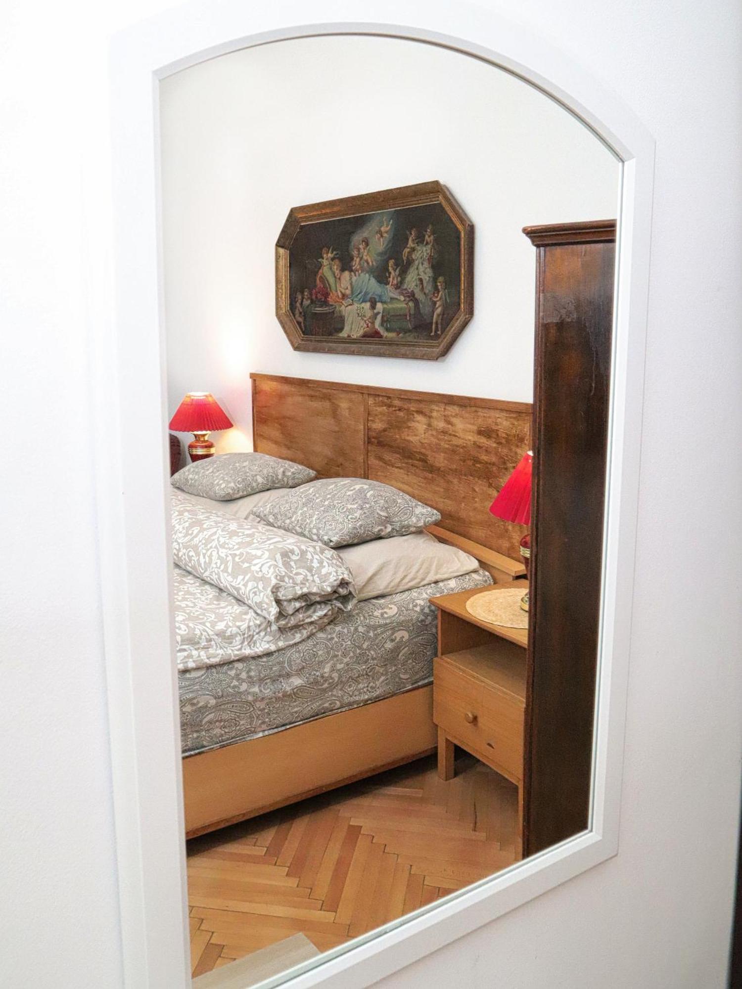 Room & Parking Assistance Prague Exterior photo